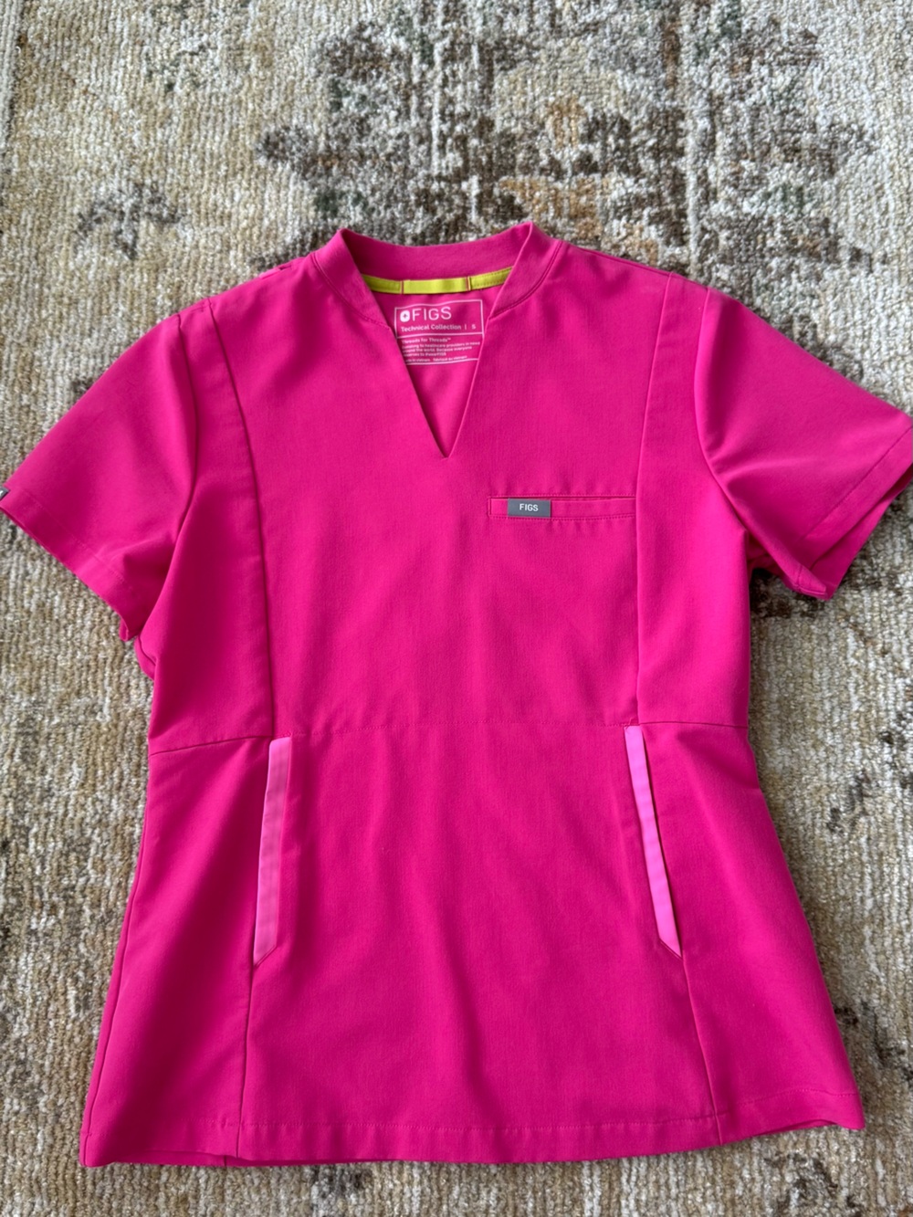 FIGS Shocking Pink scrub top - S